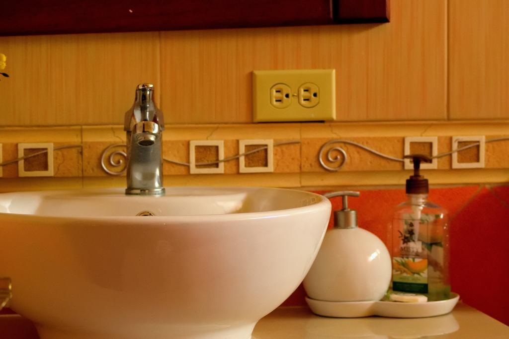 Hostal Duncan 푸에르토아요라 외부 사진