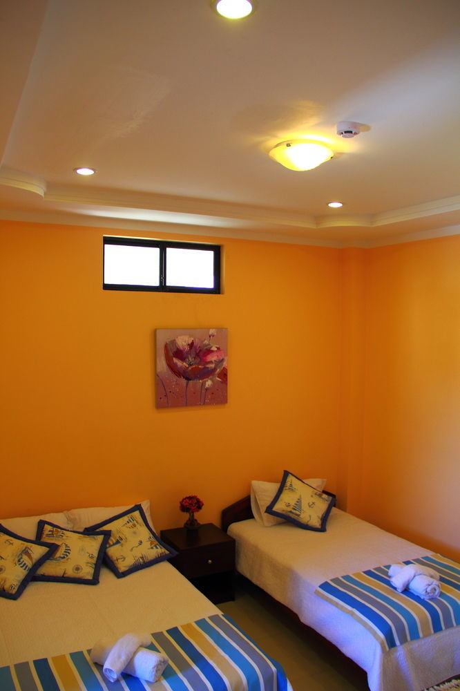 Hostal Duncan 푸에르토아요라 외부 사진