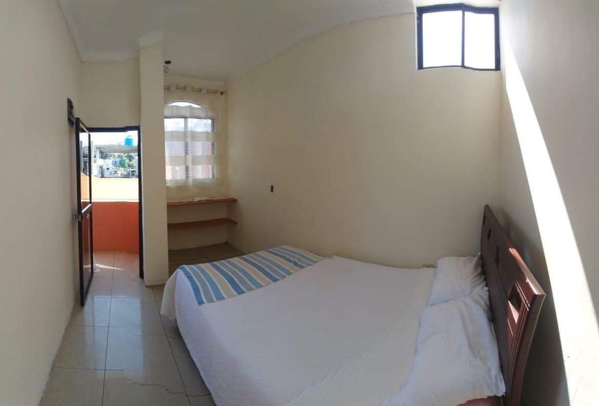Hostal Duncan 푸에르토아요라 외부 사진